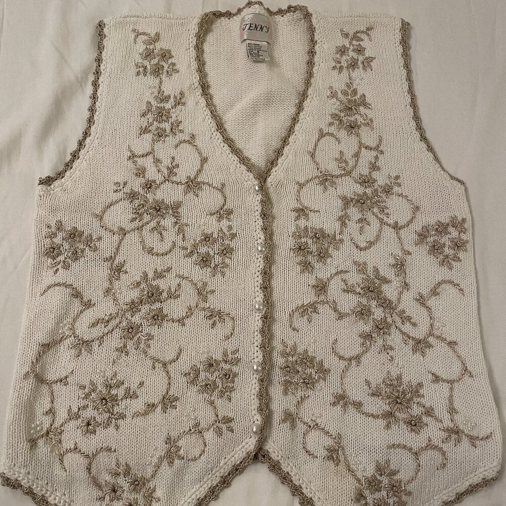 Jenny Embroidered Button up sweater vest with pearl buttons great condition S: S